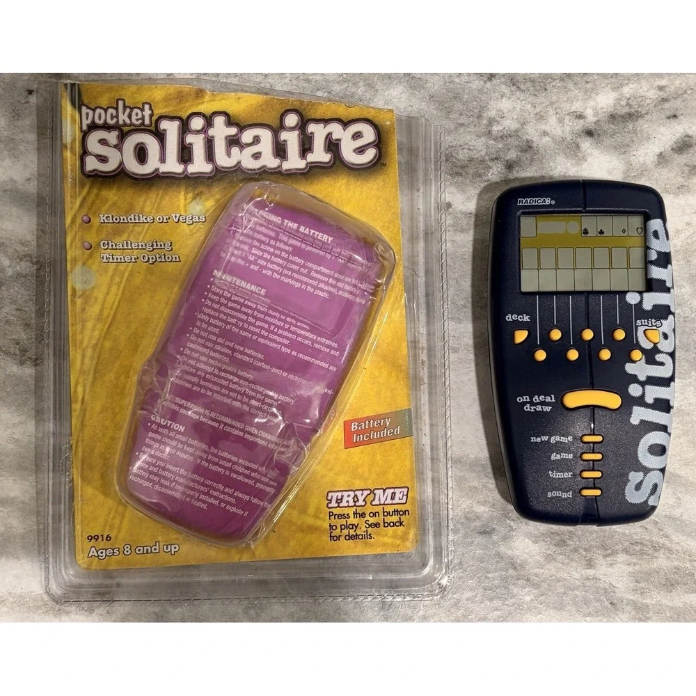 Vintage Radica Solitaire Electronic Handheld Game 1998 Blue TESTED WORKS